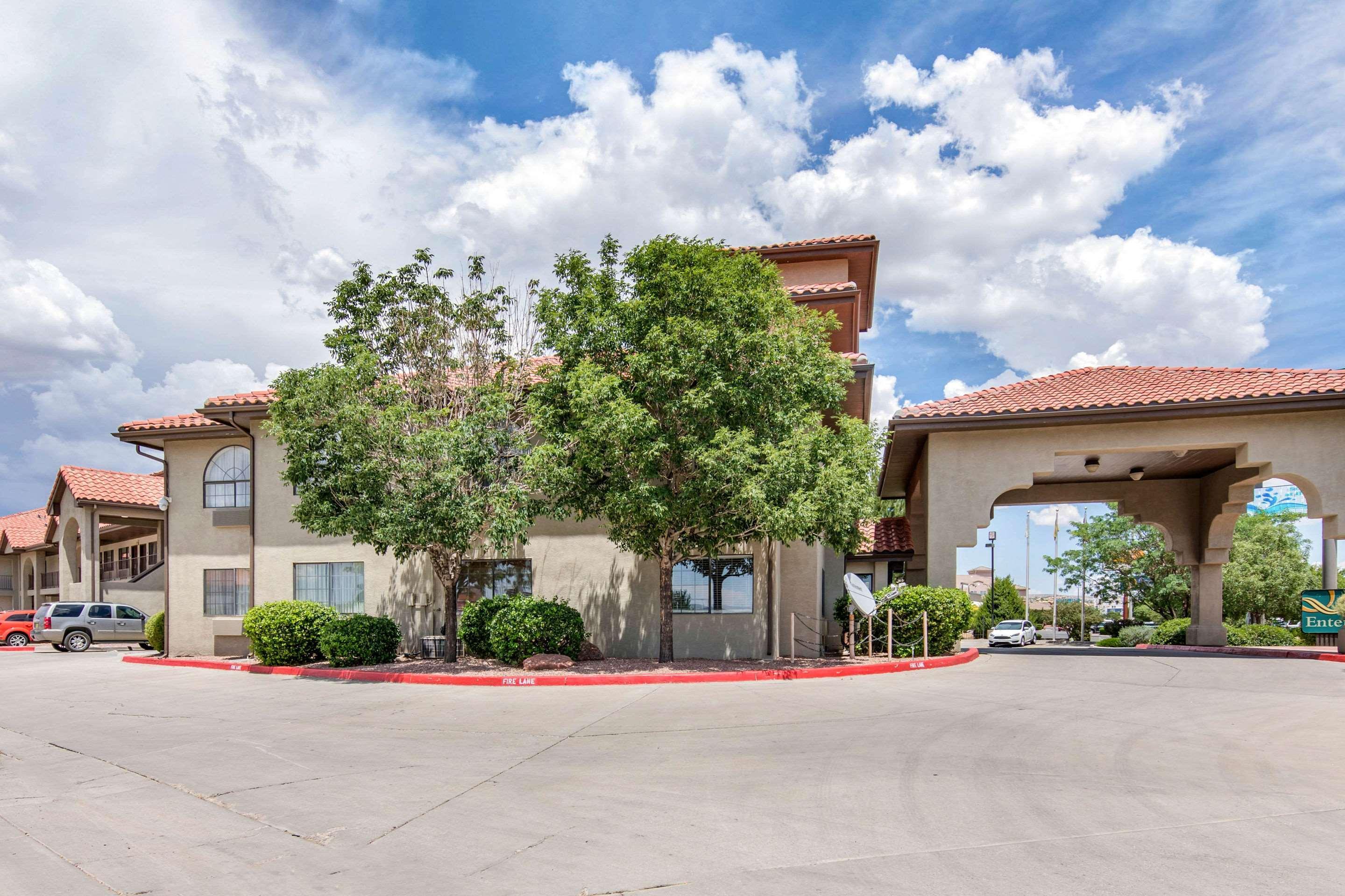 Quality Inn & Suites Gallup I-40 Exit 20 Exterior photo