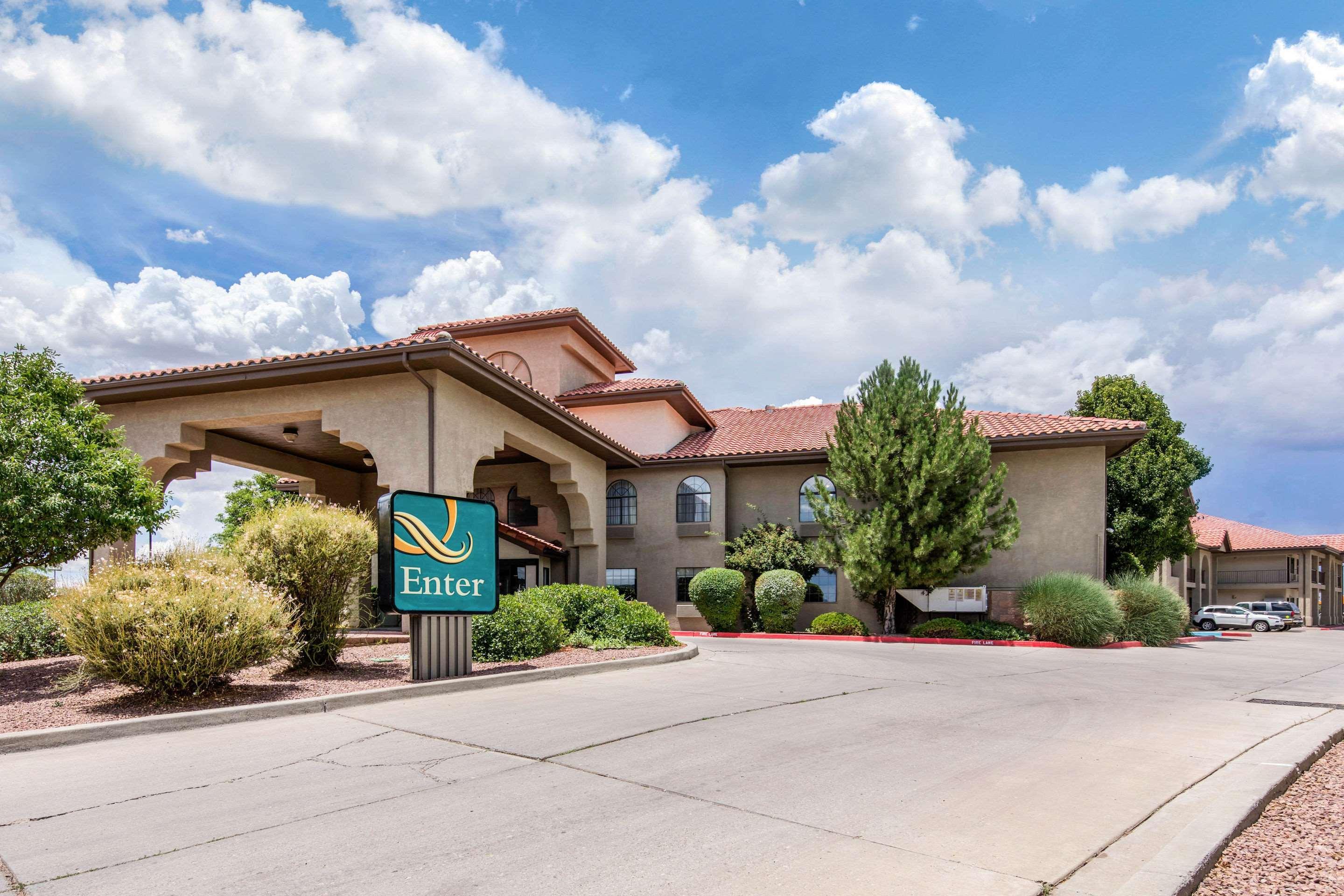 Quality Inn & Suites Gallup I-40 Exit 20 Exterior photo